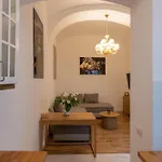 Casa Mandl *